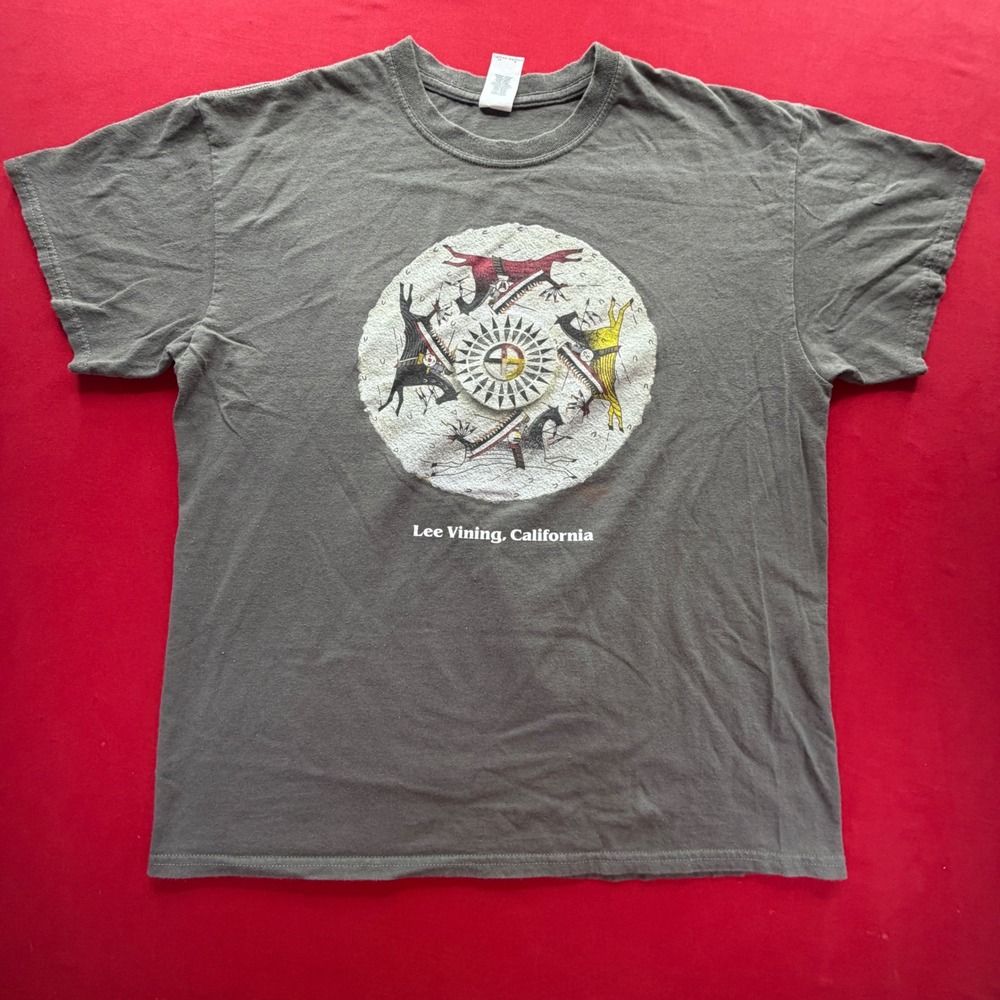 VTG Y2K Style Gildan Lee Vining California Indigenous Graphic Shirt Men L‎ Gray